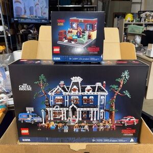 Lego Stranger Things The Creel House Set - Blue, Red, White
